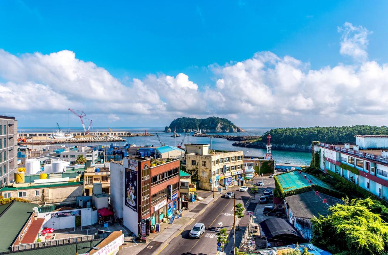 Bk Hotel Jeju Seogwipo Exterior foto