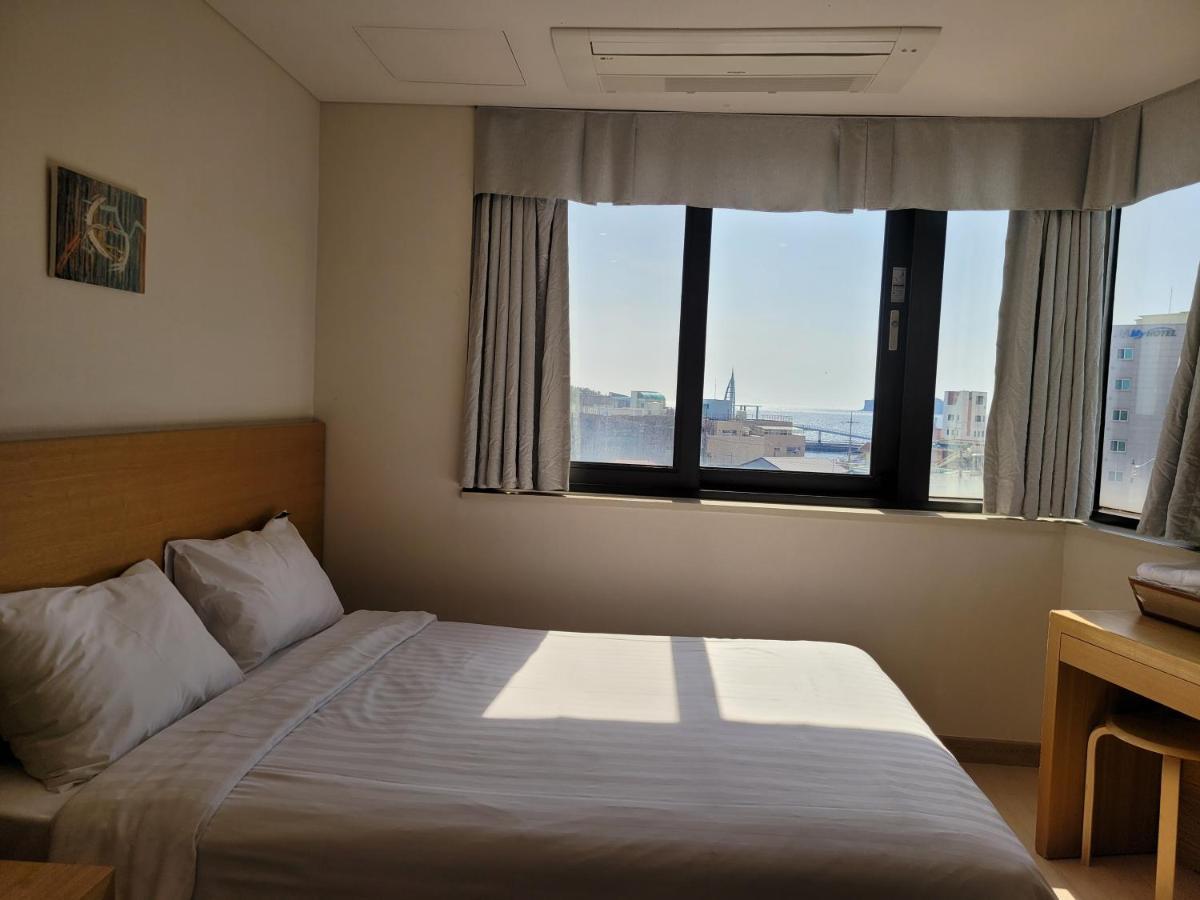 Bk Hotel Jeju Seogwipo Exterior foto