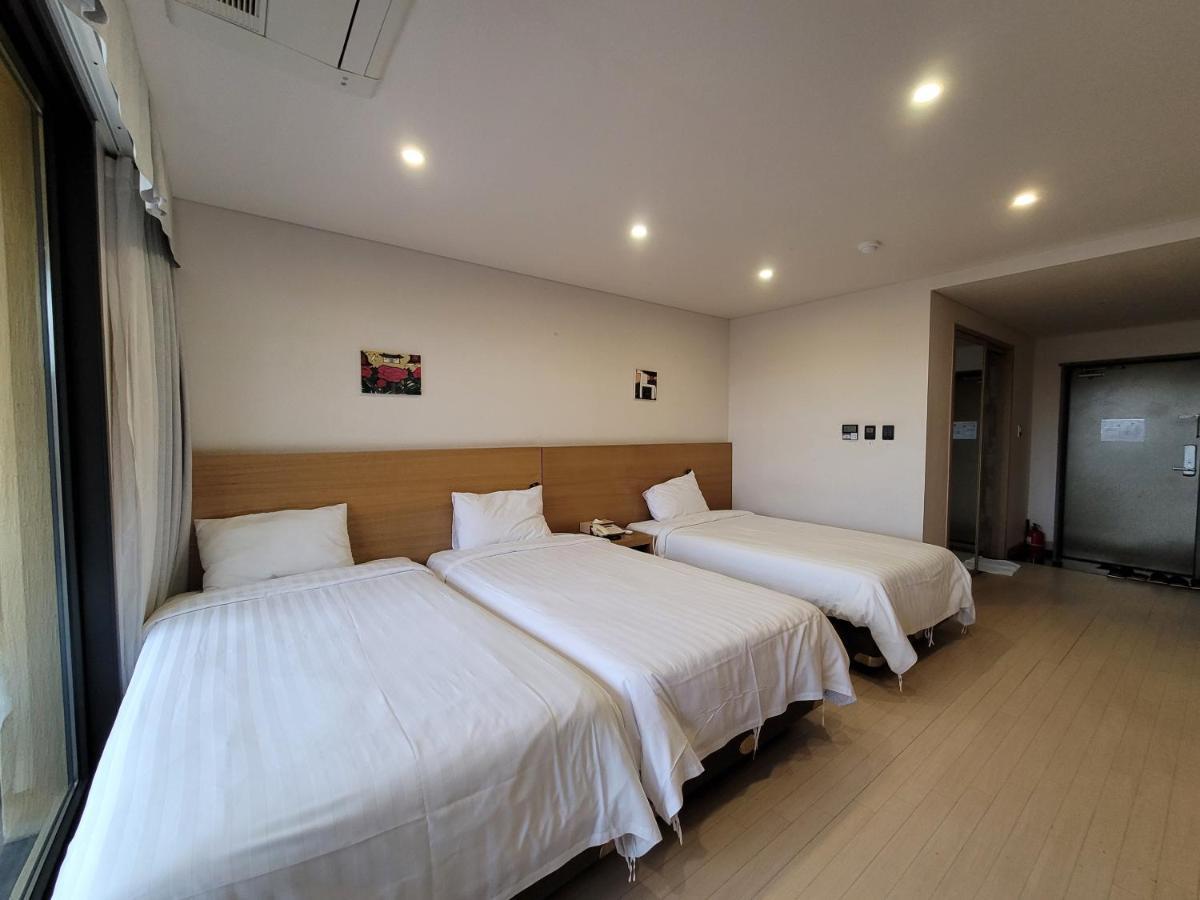 Bk Hotel Jeju Seogwipo Exterior foto