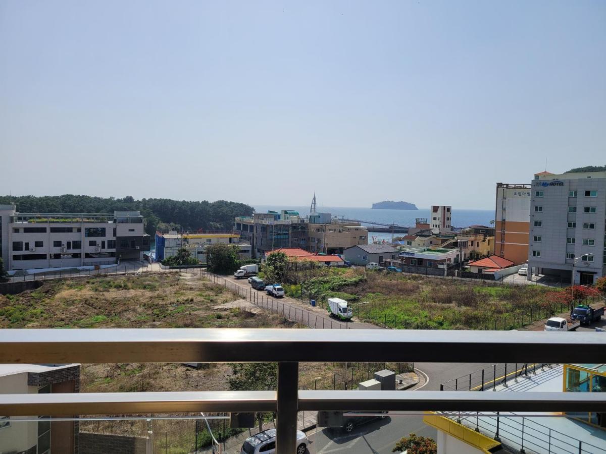 Bk Hotel Jeju Seogwipo Exterior foto